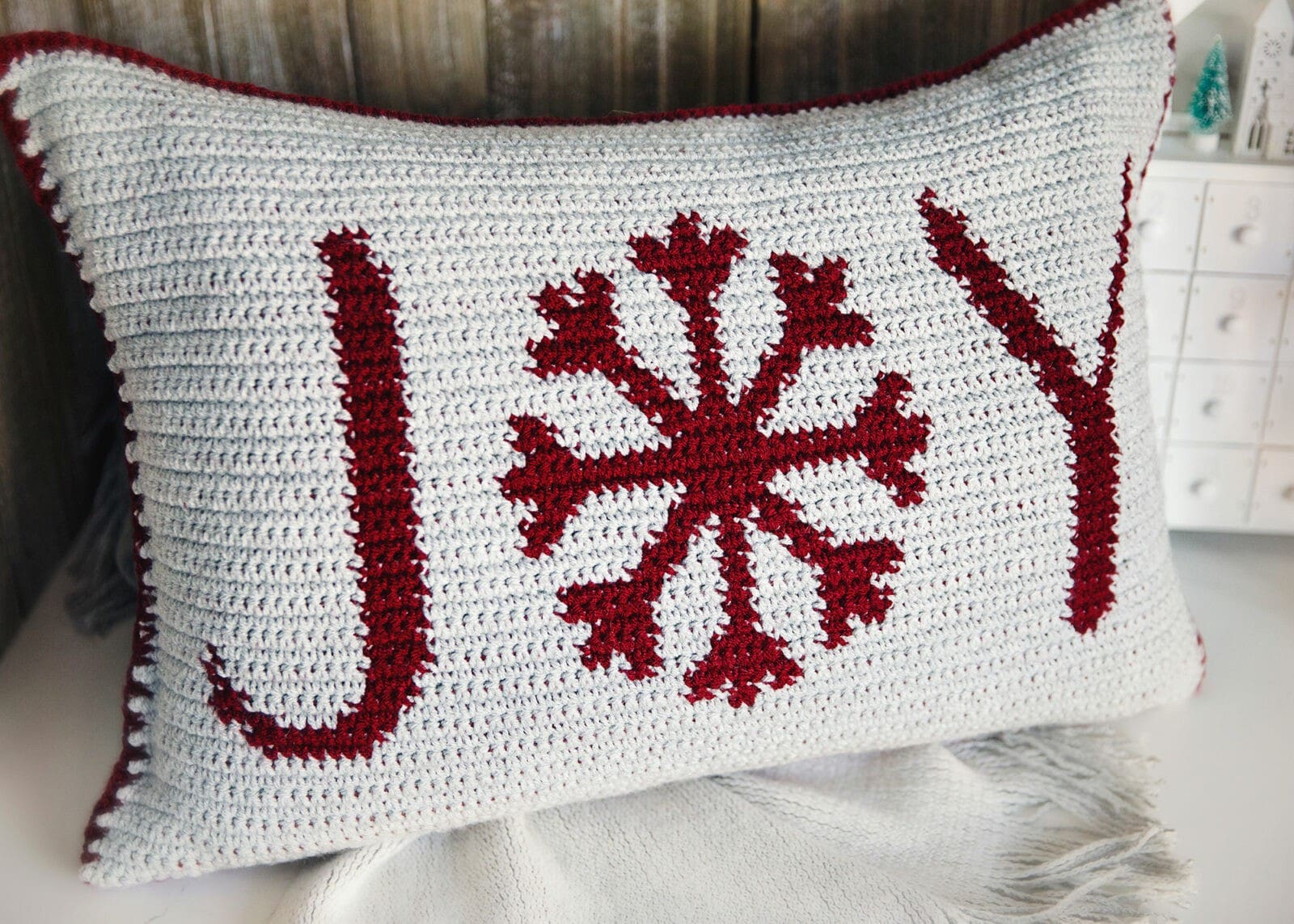 crochet christmas pillow patterns